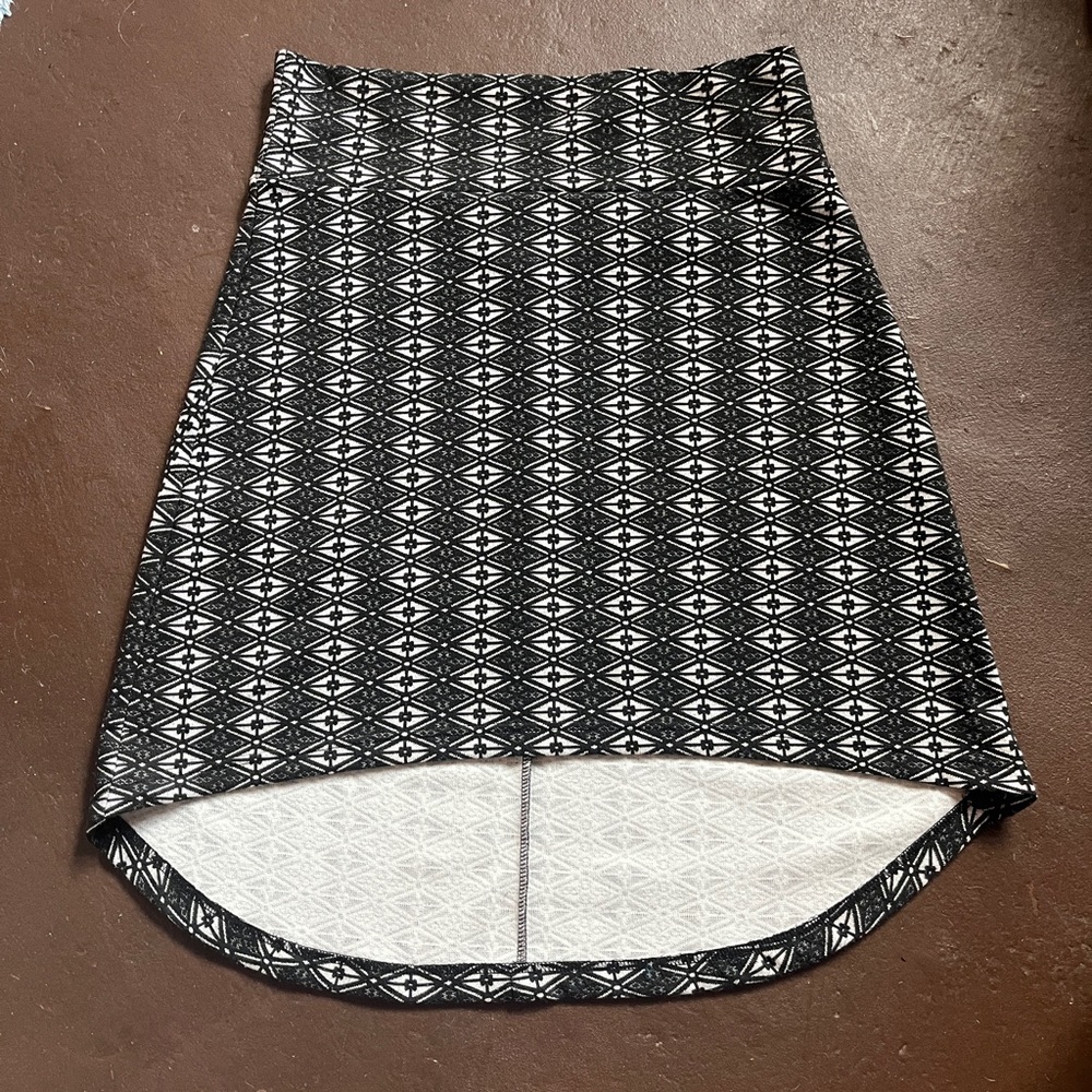 Kavu Black & White Skirt. Size Med